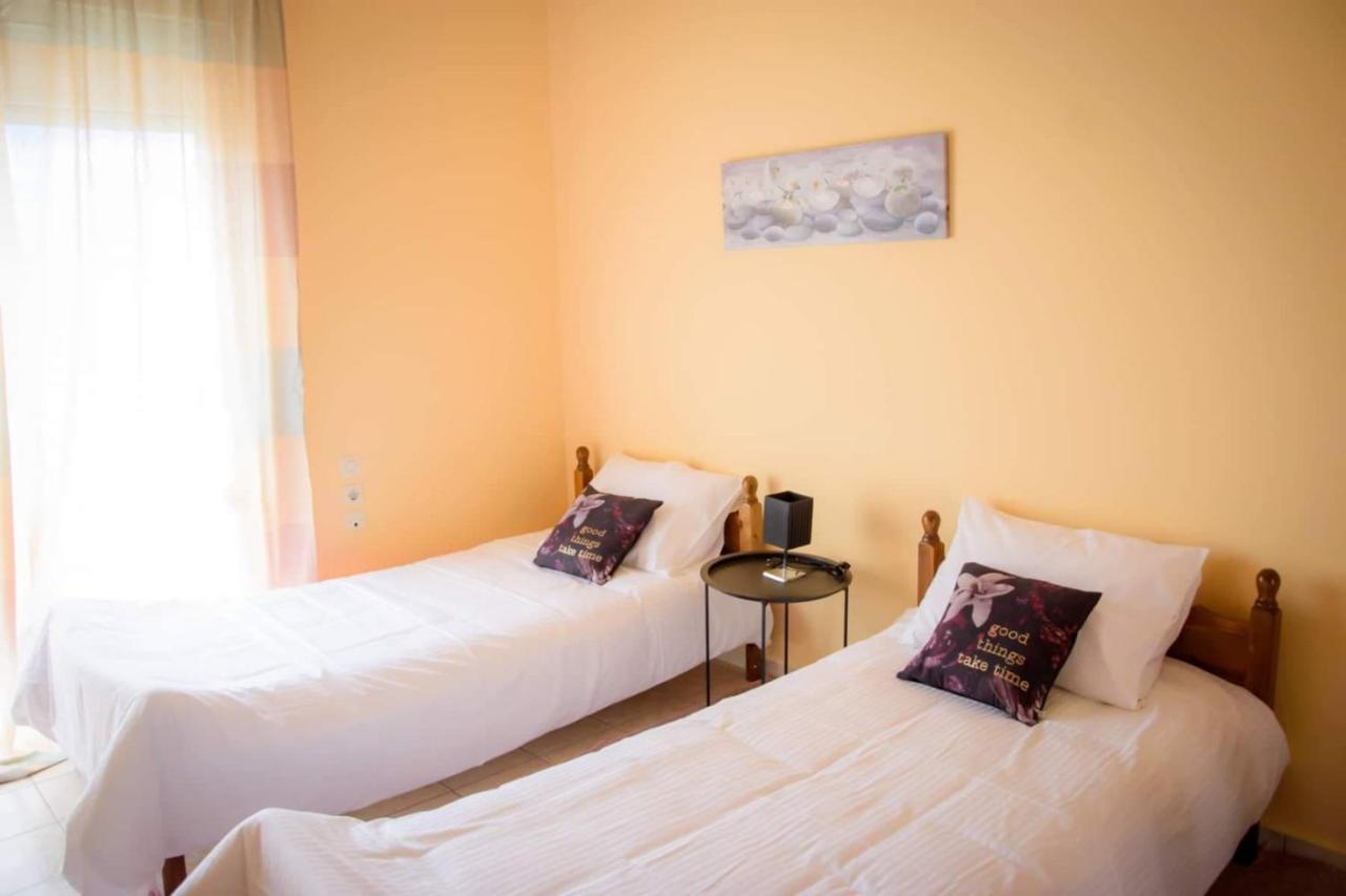 Home Patras Buitenkant foto